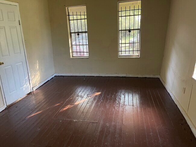 Photo - 2314 Teal St