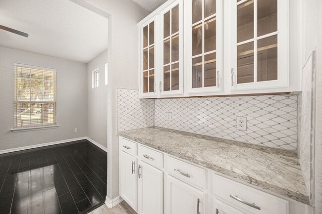 Building Photo - 21018 Oakley Hill Ct