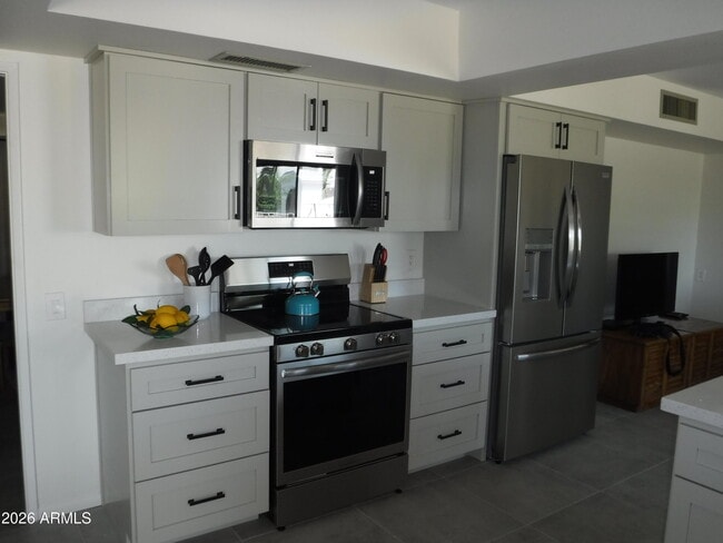 Building Photo - 12930 W Seville Dr