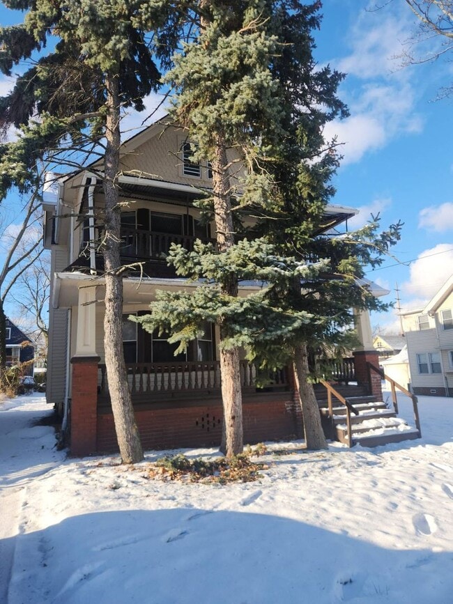 Photo - 1736-1738 Coit RD Unit Second Floor