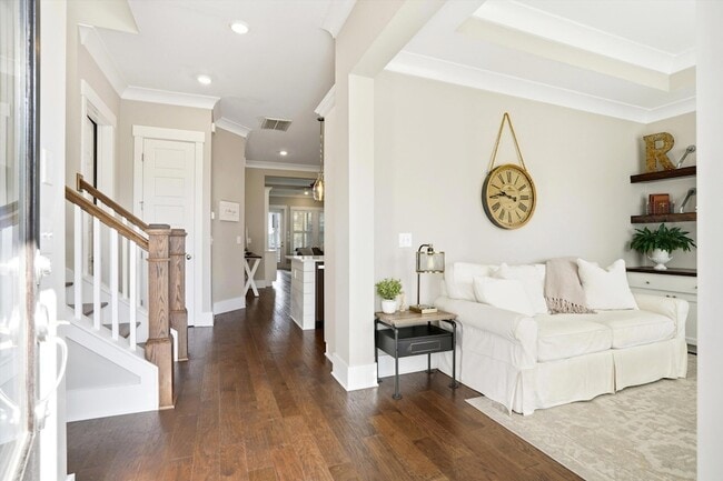 Photo - 2548 Josiah St