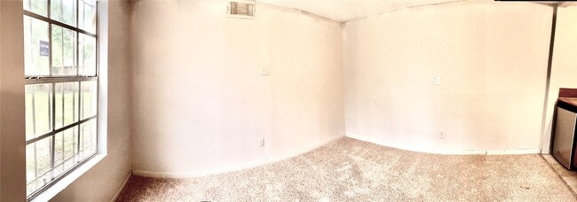 Building Photo - 7603 Greendowns St