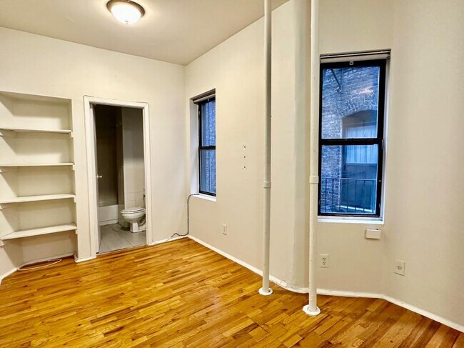 Photo - 2 bedroom in NEW YORK NY 10019 Unit 1D