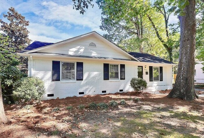 Photo - 3BD/2BA Ranch Home in Windsor Park!