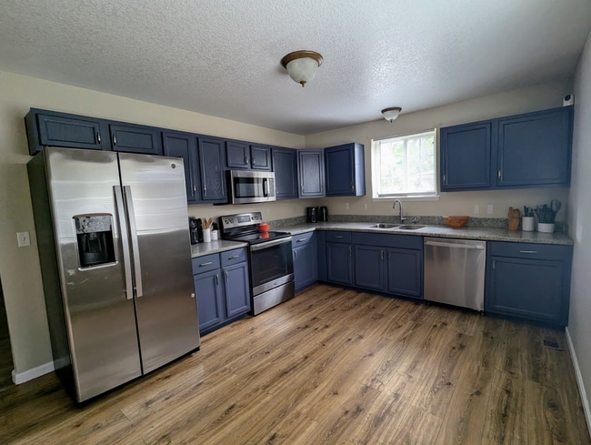 Building Photo - 5293 Carr St