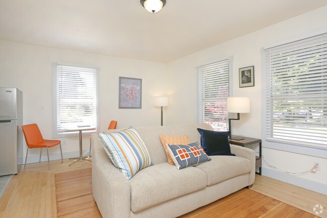 Photo - Red Maple Apartments