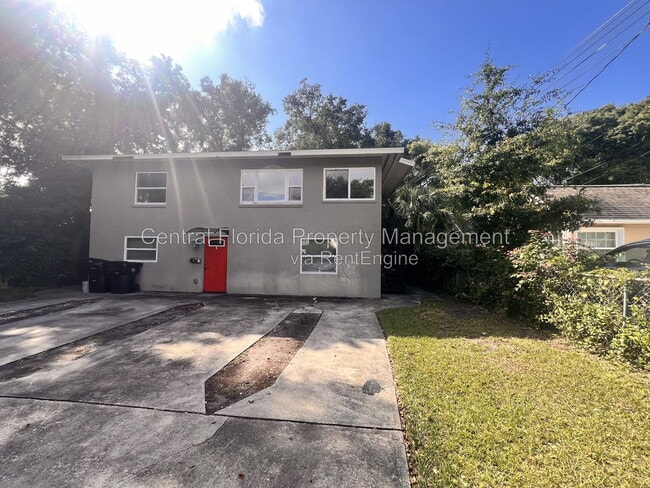 Building Photo - 1110 Poinsettia Ave Unit B
