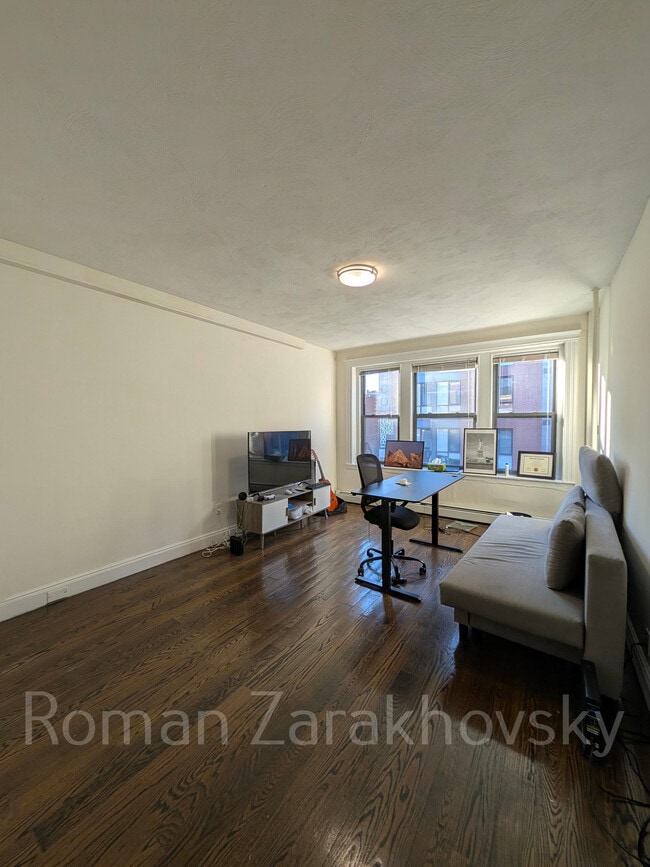 Photo - 74 Brainerd Rd Unidad 9