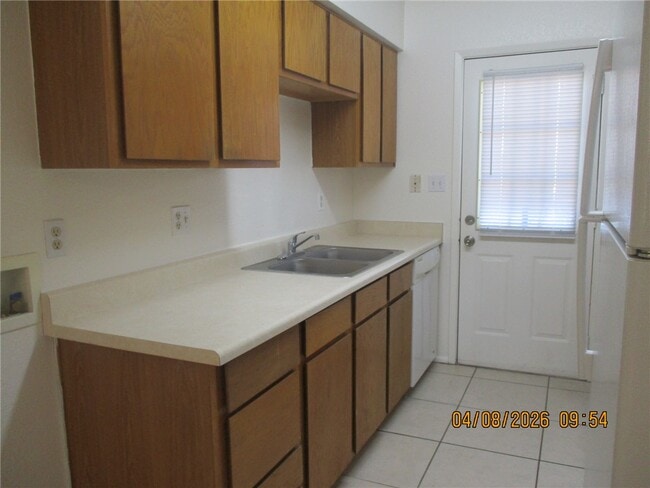 Photo - 2801 Colibri Courte