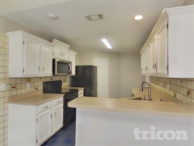 Photo - 9302 Points Edge