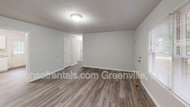 Photo - 404 Monks Grove Church Rd