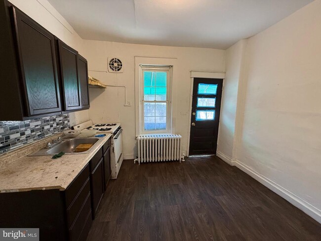 Photo - 1504 S Dover St