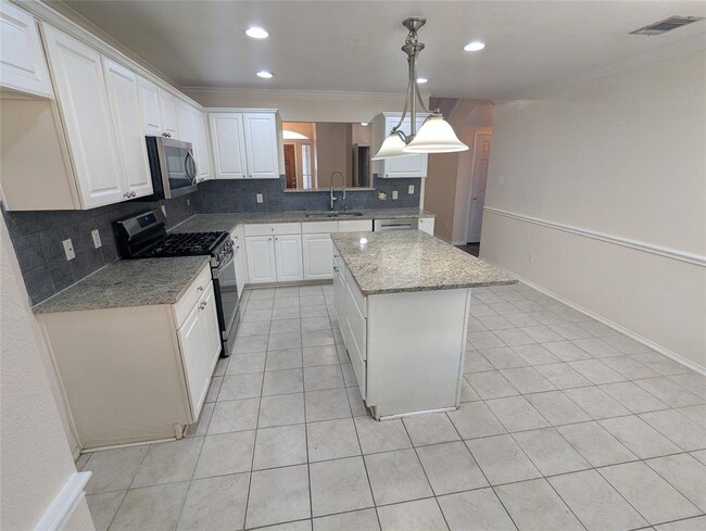 Photo - 1016 Stacia's Way