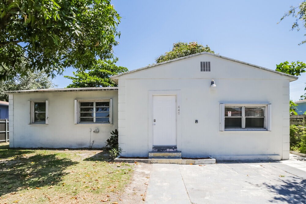 Photo - 440 NW 106th St House