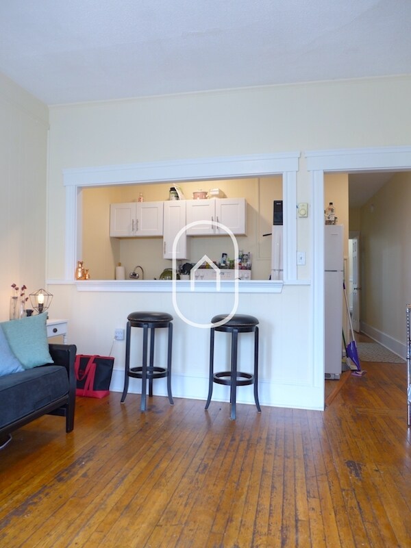 Photo - 866 Huntington Ave