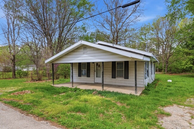 Photo - 1402 Alabama St