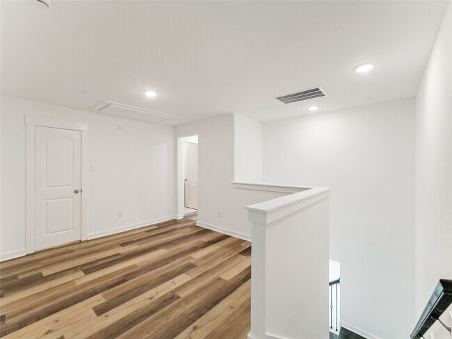 Photo - 2230 Memory Oaks Dr