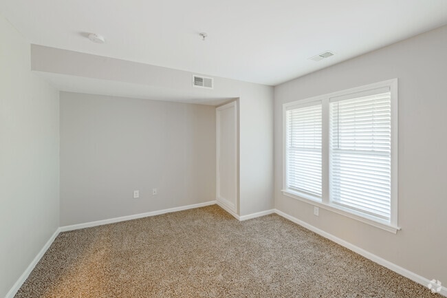 2 BR, 1 BA
