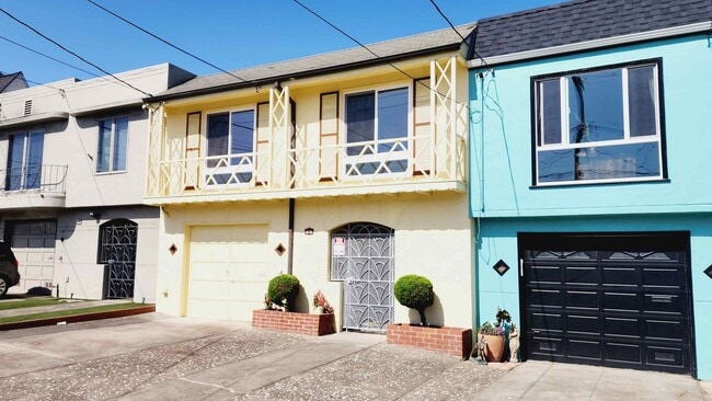 Sunset Single-Family Home Available for Le... - Sunset Single-Family Home Available for Le...