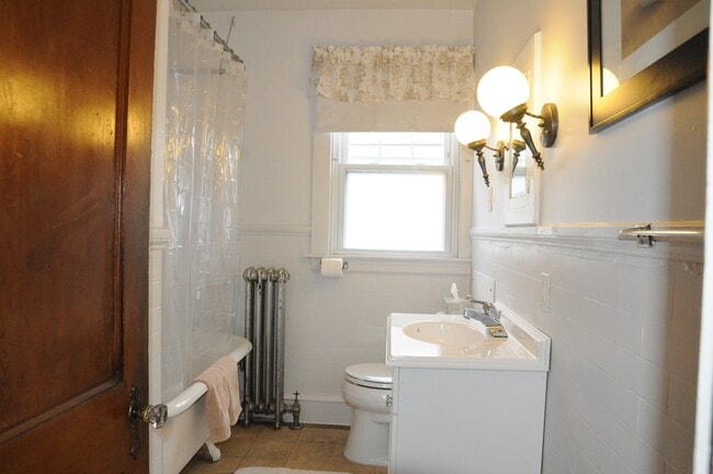 Photo - 54 Walley St