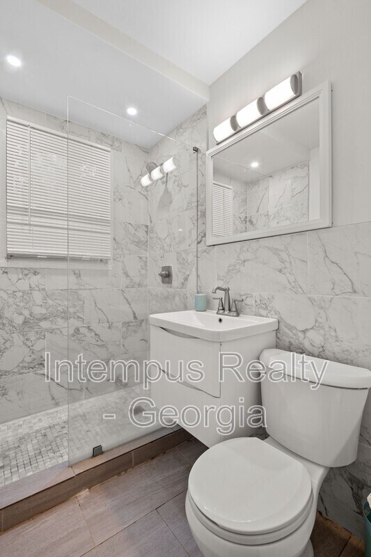 Photo - 1738 Duke Rd