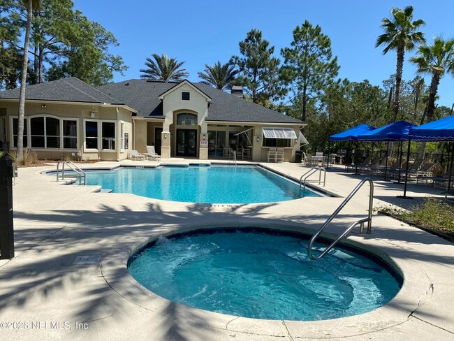 Building Photo - 1655 The Greens Way Unit 3425