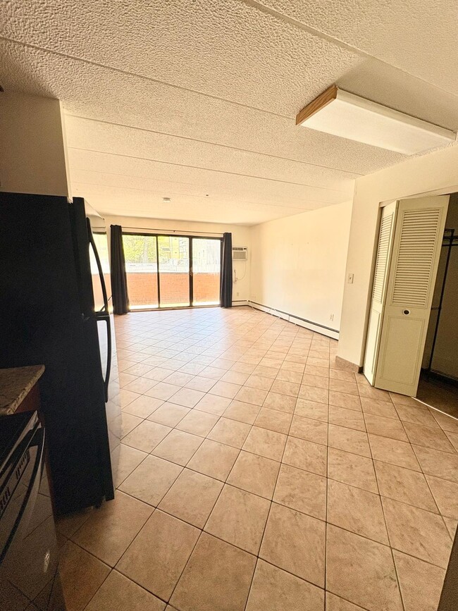 Photo - APTS in Everett, Malden, Chelsea & Boston