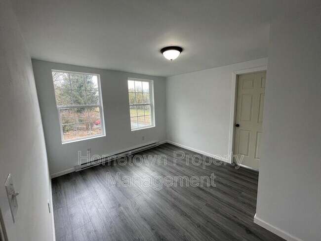 Photo - 252 River Rd Unit A