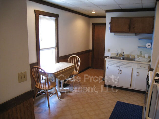 Photo - 18 Indiana Ave SW