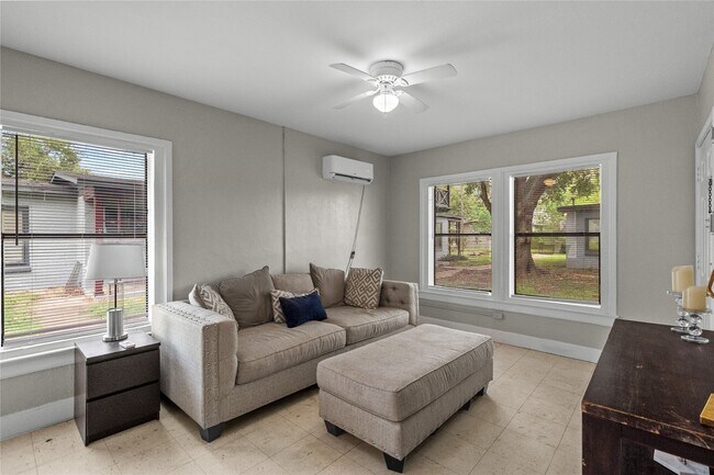 Photo - 814 3rd Ave N Unidad 46