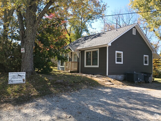 Building Photo - 806 N Franklin Ave Rental