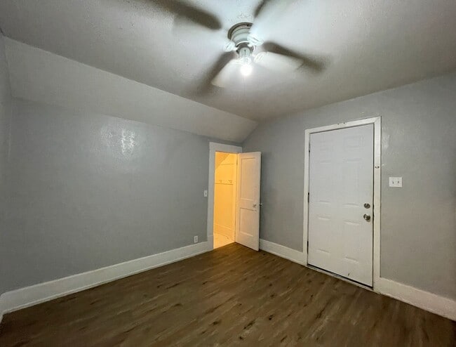 Photo - 511 N Poplar St Unit 511 N Poplar Apt B
