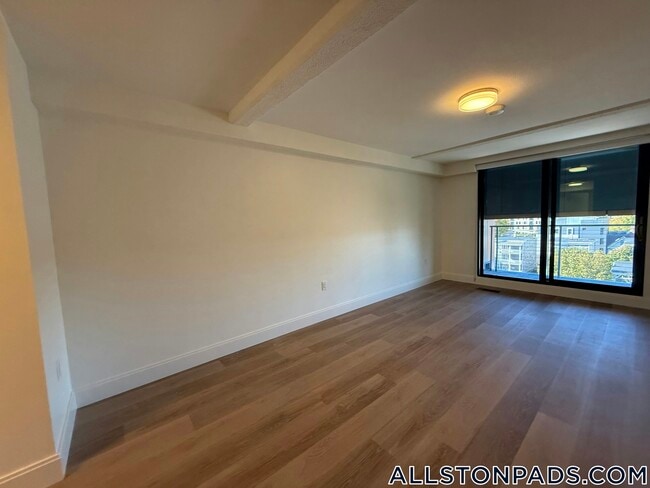 Photo - 1079 Commonwealth Ave Unidad 452