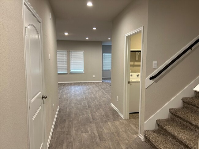 Photo - 40434 Gdn Hts Ln