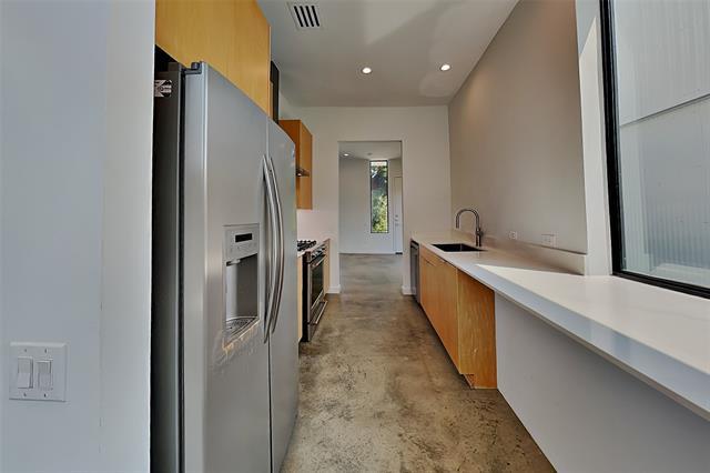 Photo - 904 Blackland Ct