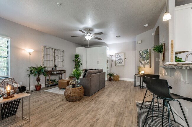 Photo - 6160 Eckhert RoadUnit 1005