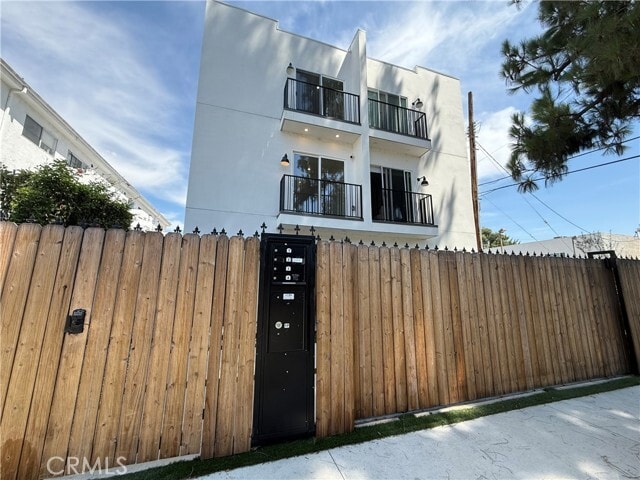 Building Photo - 21719 Hart St Rental