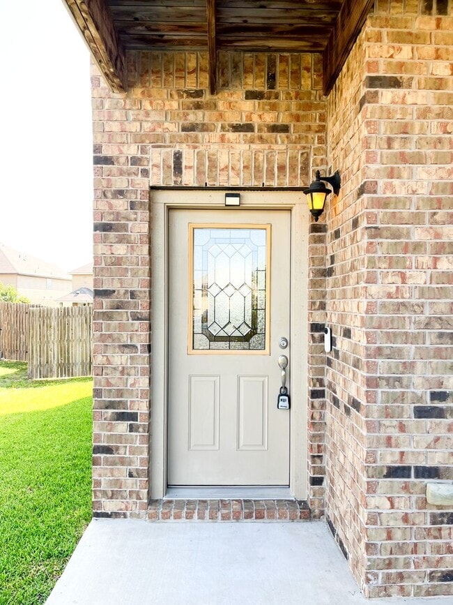 Photo - Available NOW!!!! This gorgeous home is lo...