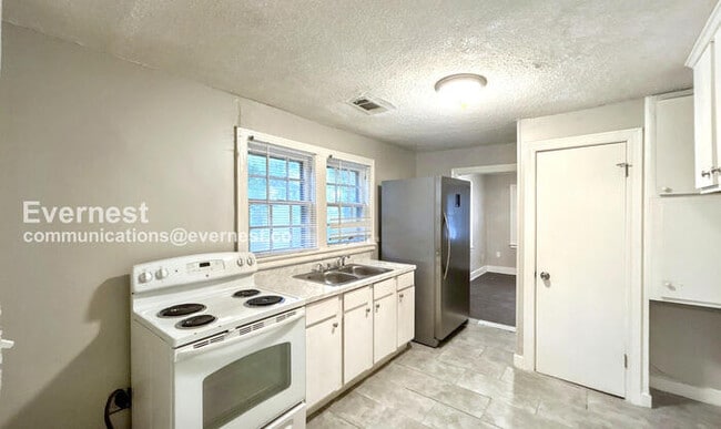 Photo - 761 Whitney Ave