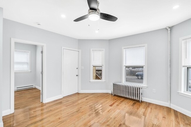 Photo - 19 Farrington St Unit 1