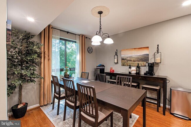 Photo - 2037 Royal Fern Ct Unit 47/22C