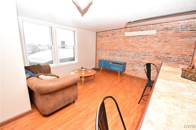 Photo - 150 Court St