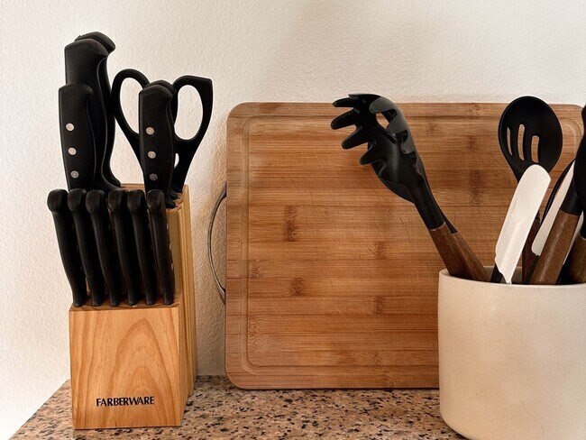 Photo - 1 Bedroom/1 Bathroom Guest House in Pittsburg