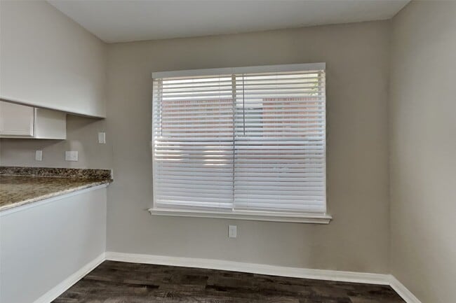 Photo - 22723 W Waterlake