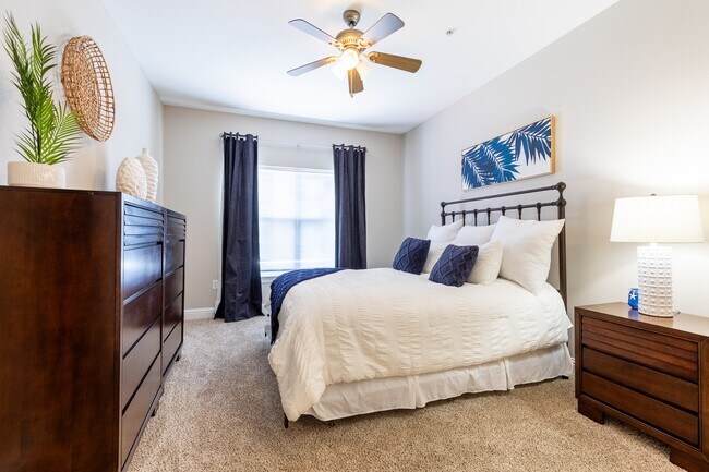 Oceanaire Apartments