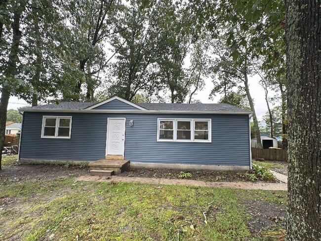 Photo - 408 Apple Dr