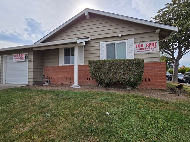 Building Photo - Henderson Unit 1