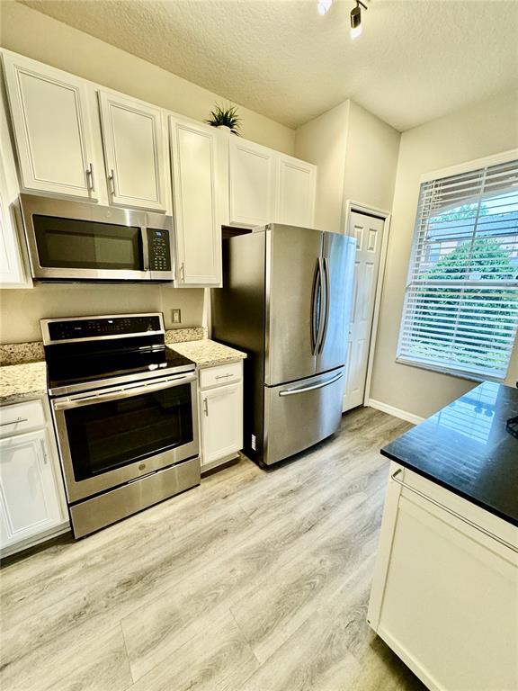 Photo - 1161 Long Oak Way