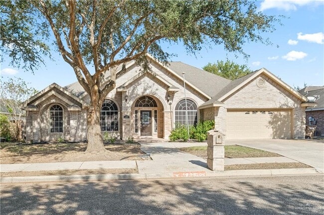 Building Photo - 23 Ora St