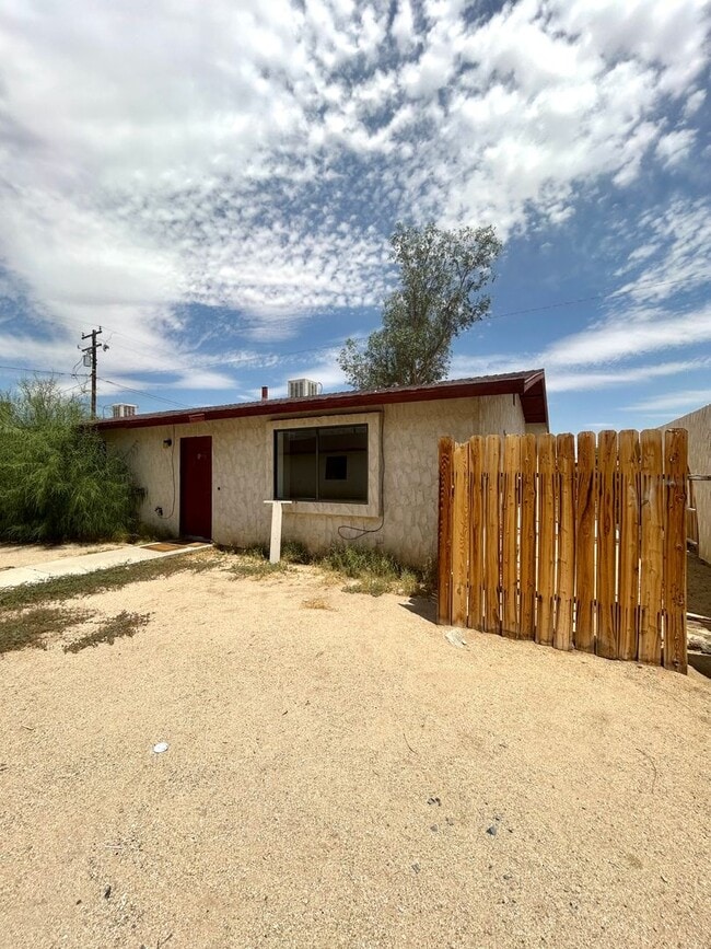 Building Photo - 6672 Mesquite Ave Unit 6672 Mesquite Ave. #D